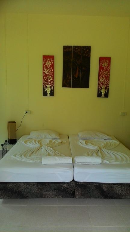 Aathid Garden Khao Lak Villa Værelse billede