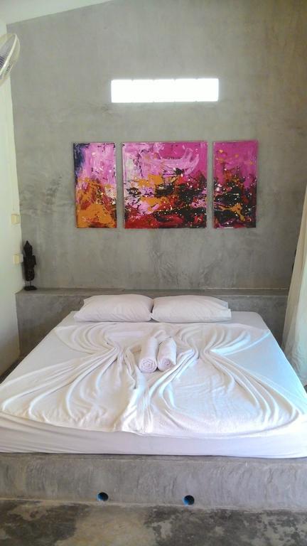 Aathid Garden Khao Lak Villa Værelse billede
