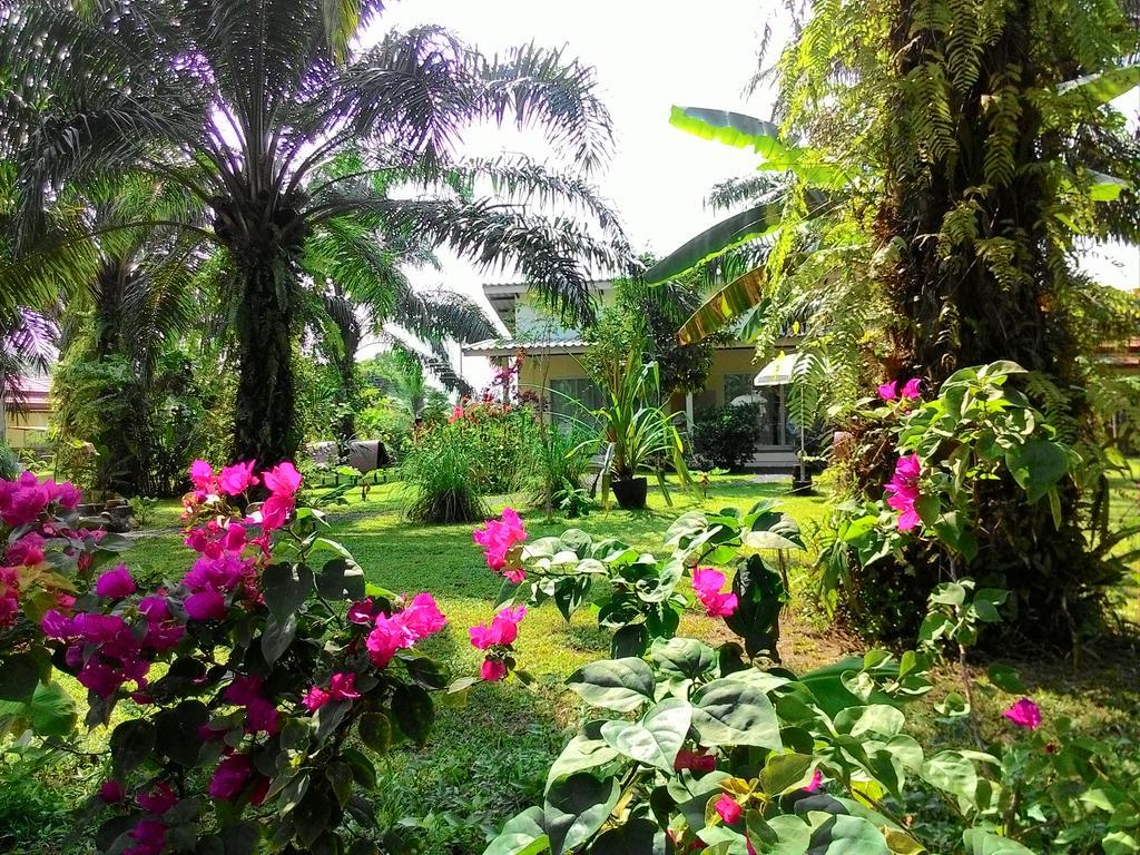 Aathid Garden Khao Lak Villa Eksteriør billede